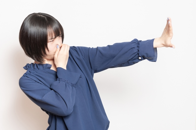 近寄らないで